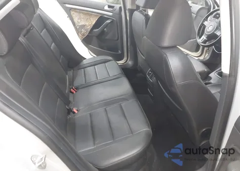 2010 Volkswagen Jetta Limited Edition из США, поврежденный, VIN 3VWRX7AJ5AM104045